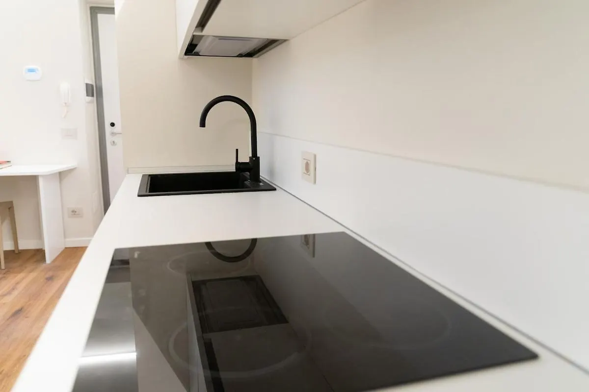 Arnaldo Design Apartment Brescia 0*,